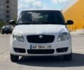 Белый Шкода Фабия, объемом двигателя 1.4 л и пробегом 265 тыс. км за 4299 $, фото 1 на Automoto.ua