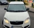 Белый Шкода Фабия, объемом двигателя 1.42 л и пробегом 273 тыс. км за 3800 $, фото 2 на Automoto.ua