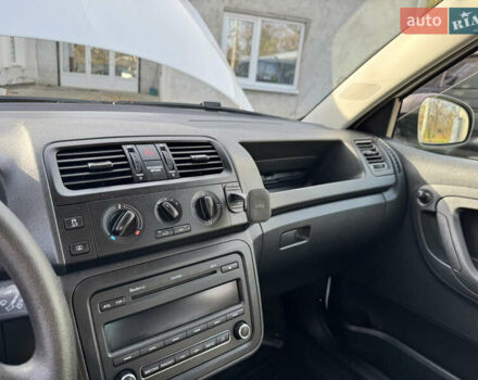 Белый Шкода Фабия, объемом двигателя 1.2 л и пробегом 158 тыс. км за 5499 $, фото 16 на Automoto.ua