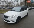 Белый Шкода Фабия, объемом двигателя 1.39 л и пробегом 213 тыс. км за 7250 $, фото 5 на Automoto.ua