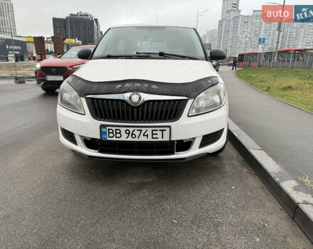 Белый Шкода Фабия, объемом двигателя 1.2 л и пробегом 184 тыс. км за 4800 $, фото 5 на Automoto.ua