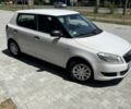 Белый Шкода Фабия, объемом двигателя 1.4 л и пробегом 300 тыс. км за 4800 $, фото 1 на Automoto.ua