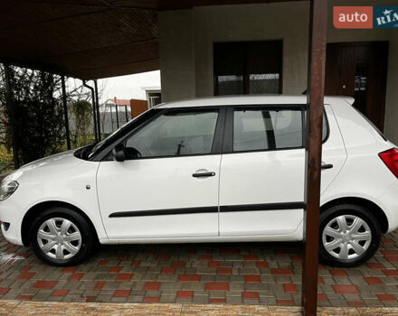 Белый Шкода Фабия, объемом двигателя 1.39 л и пробегом 141 тыс. км за 5400 $, фото 7 на Automoto.ua