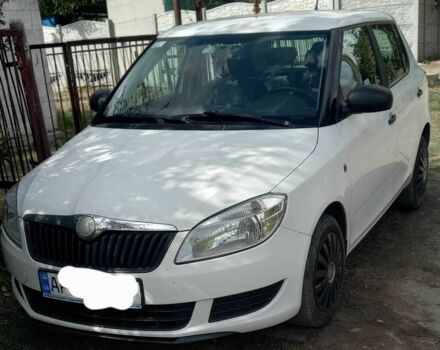 Белый Шкода Фабия, объемом двигателя 1.6 л и пробегом 264 тыс. км за 5500 $, фото 3 на Automoto.ua