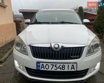 Белый Шкода Фабия, объемом двигателя 1.39 л и пробегом 194 тыс. км за 6200 $, фото 4 на Automoto.ua