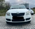 Белый Шкода Фабия, объемом двигателя 1.4 л и пробегом 250 тыс. км за 2200 $, фото 1 на Automoto.ua