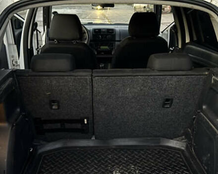 Белый Шкода Фабия, объемом двигателя 1.6 л и пробегом 294 тыс. км за 4700 $, фото 8 на Automoto.ua