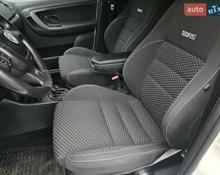 Белый Шкода Фабия, объемом двигателя 1.39 л и пробегом 213 тыс. км за 7250 $, фото 13 на Automoto.ua