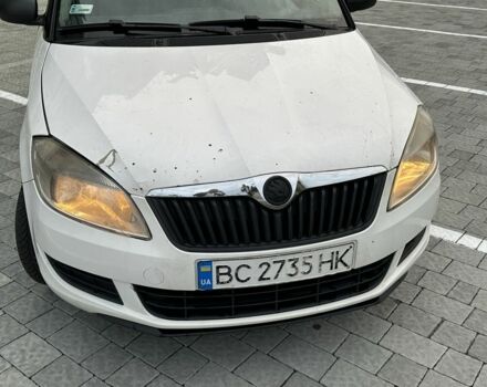 Білий Шкода Фабія, об'ємом двигуна 1.2 л та пробігом 220 тис. км за 4200 $, фото 4 на Automoto.ua