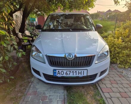 Белый Шкода Фабия, объемом двигателя 1.2 л и пробегом 140 тыс. км за 5900 $, фото 1 на Automoto.ua