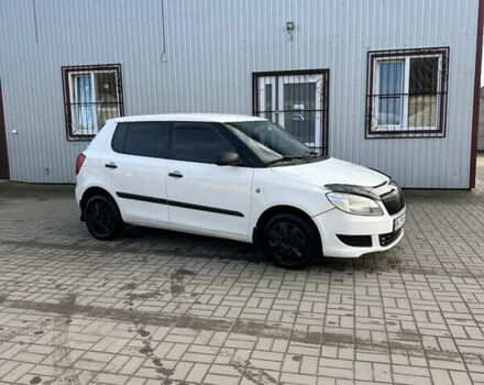 Белый Шкода Фабия, объемом двигателя 1.2 л и пробегом 266 тыс. км за 3299 $, фото 8 на Automoto.ua