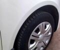 Белый Шкода Фабия, объемом двигателя 1.6 л и пробегом 235 тыс. км за 5800 $, фото 3 на Automoto.ua