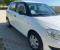 Белый Шкода Фабия, объемом двигателя 1.2 л и пробегом 202 тыс. км за 4500 $, фото 1 на Automoto.ua