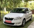 Белый Шкода Фабия, объемом двигателя 1.4 л и пробегом 215 тыс. км за 4800 $, фото 1 на Automoto.ua