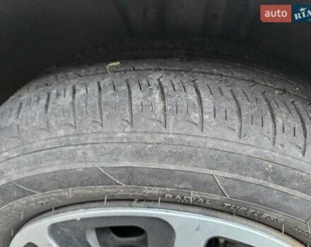 Белый Шкода Фабия, объемом двигателя 1.6 л и пробегом 198 тыс. км за 5200 $, фото 10 на Automoto.ua