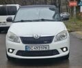 Белый Шкода Фабия, объемом двигателя 1.39 л и пробегом 213 тыс. км за 6999 $, фото 6 на Automoto.ua