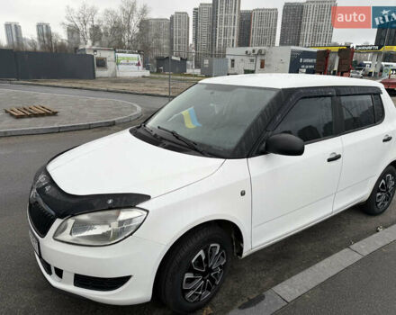 Белый Шкода Фабия, объемом двигателя 1.2 л и пробегом 184 тыс. км за 4800 $, фото 6 на Automoto.ua