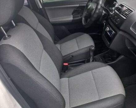 Белый Шкода Фабия, объемом двигателя 1.2 л и пробегом 48 тыс. км за 5000 $, фото 12 на Automoto.ua