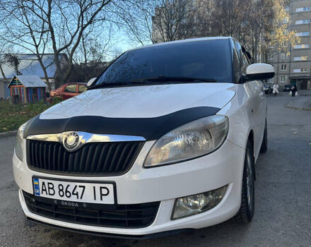 Белый Шкода Фабия, объемом двигателя 1.6 л и пробегом 196 тыс. км за 5200 $, фото 2 на Automoto.ua