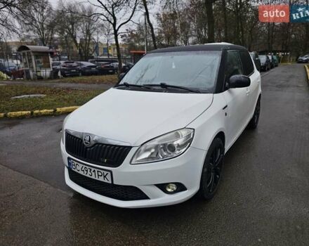 Белый Шкода Фабия, объемом двигателя 1.39 л и пробегом 213 тыс. км за 7250 $, фото 2 на Automoto.ua