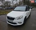 Белый Шкода Фабия, объемом двигателя 1.39 л и пробегом 213 тыс. км за 7250 $, фото 2 на Automoto.ua
