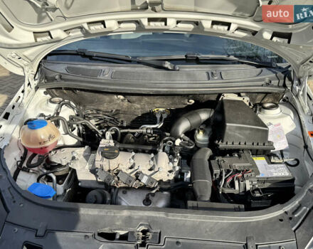 Белый Шкода Фабия, объемом двигателя 1.2 л и пробегом 158 тыс. км за 5499 $, фото 24 на Automoto.ua