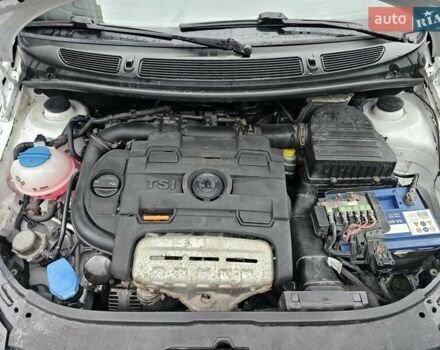 Белый Шкода Фабия, объемом двигателя 1.39 л и пробегом 213 тыс. км за 7250 $, фото 15 на Automoto.ua