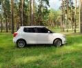 Белый Шкода Фабия, объемом двигателя 1.4 л и пробегом 316 тыс. км за 4350 $, фото 2 на Automoto.ua