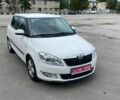Белый Шкода Фабия, объемом двигателя 1.2 л и пробегом 209 тыс. км за 6500 $, фото 1 на Automoto.ua