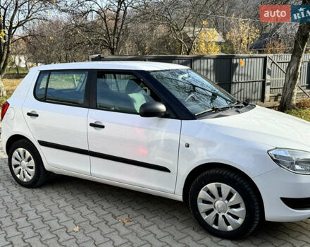 Белый Шкода Фабия, объемом двигателя 1.2 л и пробегом 158 тыс. км за 5499 $, фото 5 на Automoto.ua