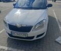 Белый Шкода Фабия, объемом двигателя 1.2 л и пробегом 303 тыс. км за 4800 $, фото 1 на Automoto.ua