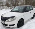 Белый Шкода Фабия, объемом двигателя 1.6 л и пробегом 193 тыс. км за 5200 $, фото 1 на Automoto.ua