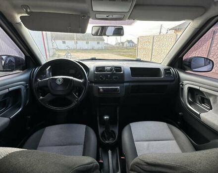 Белый Шкода Фабия, объемом двигателя 1.2 л и пробегом 266 тыс. км за 3299 $, фото 10 на Automoto.ua