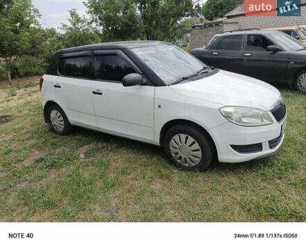Белый Шкода Фабия, объемом двигателя 1.2 л и пробегом 187 тыс. км за 3900 $, фото 9 на Automoto.ua