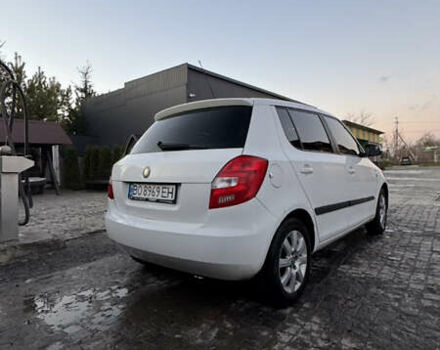 Белый Шкода Фабия, объемом двигателя 1.6 л и пробегом 294 тыс. км за 4700 $, фото 2 на Automoto.ua