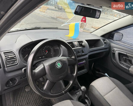 Белый Шкода Фабия, объемом двигателя 1.2 л и пробегом 184 тыс. км за 4800 $, фото 1 на Automoto.ua