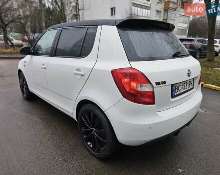 Белый Шкода Фабия, объемом двигателя 1.39 л и пробегом 213 тыс. км за 7250 $, фото 3 на Automoto.ua