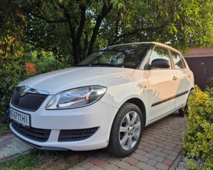 Белый Шкода Фабия, объемом двигателя 1.2 л и пробегом 140 тыс. км за 5900 $, фото 2 на Automoto.ua