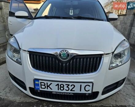 Белый Шкода Фабия, объемом двигателя 1.6 л и пробегом 198 тыс. км за 5200 $, фото 34 на Automoto.ua