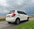 Белый Шкода Фабия, объемом двигателя 1.4 л и пробегом 220 тыс. км за 4950 $, фото 3 на Automoto.ua