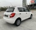 Белый Шкода Фабия, объемом двигателя 1.39 л и пробегом 230 тыс. км за 3698 $, фото 16 на Automoto.ua