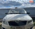 Белый Шкода Фабия, объемом двигателя 1.2 л и пробегом 235 тыс. км за 4900 $, фото 1 на Automoto.ua