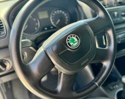 Белый Шкода Фабия, объемом двигателя 1.4 л и пробегом 190 тыс. км за 4950 $, фото 11 на Automoto.ua