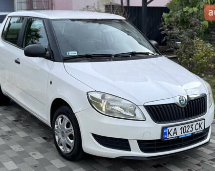 Белый Шкода Фабия, объемом двигателя 1.6 л и пробегом 260 тыс. км за 5150 $, фото 9 на Automoto.ua