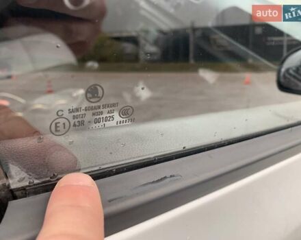 Белый Шкода Фабия, объемом двигателя 1.39 л и пробегом 230 тыс. км за 3698 $, фото 49 на Automoto.ua