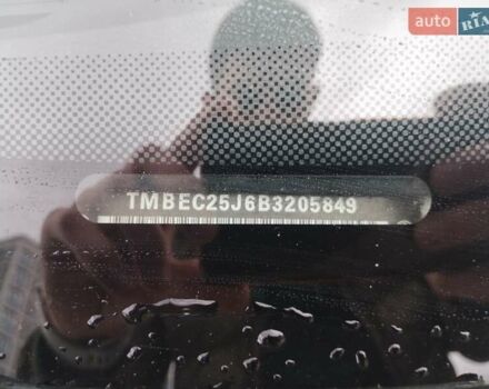 Белый Шкода Фабия, объемом двигателя 1.4 л и пробегом 359 тыс. км за 5600 $, фото 2 на Automoto.ua