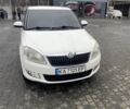 Белый Шкода Фабия, объемом двигателя 1.2 л и пробегом 298 тыс. км за 4500 $, фото 1 на Automoto.ua