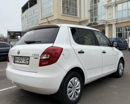 Шкода Фабия 2011 в Одессе на Automoto.ua Белый Шкода Фабия, объемом двигателя 1.4 л и пробегом 363 тыс. км за 4900 $, фото 1 на Automoto.ua