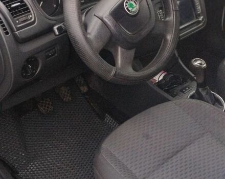 Білий Шкода Фабія, об'ємом двигуна 1.4 л та пробігом 200 тис. км за 5500 $, фото 6 на Automoto.ua