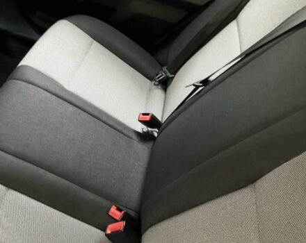 Белый Шкода Фабия, объемом двигателя 1.2 л и пробегом 240 тыс. км за 5000 $, фото 10 на Automoto.ua